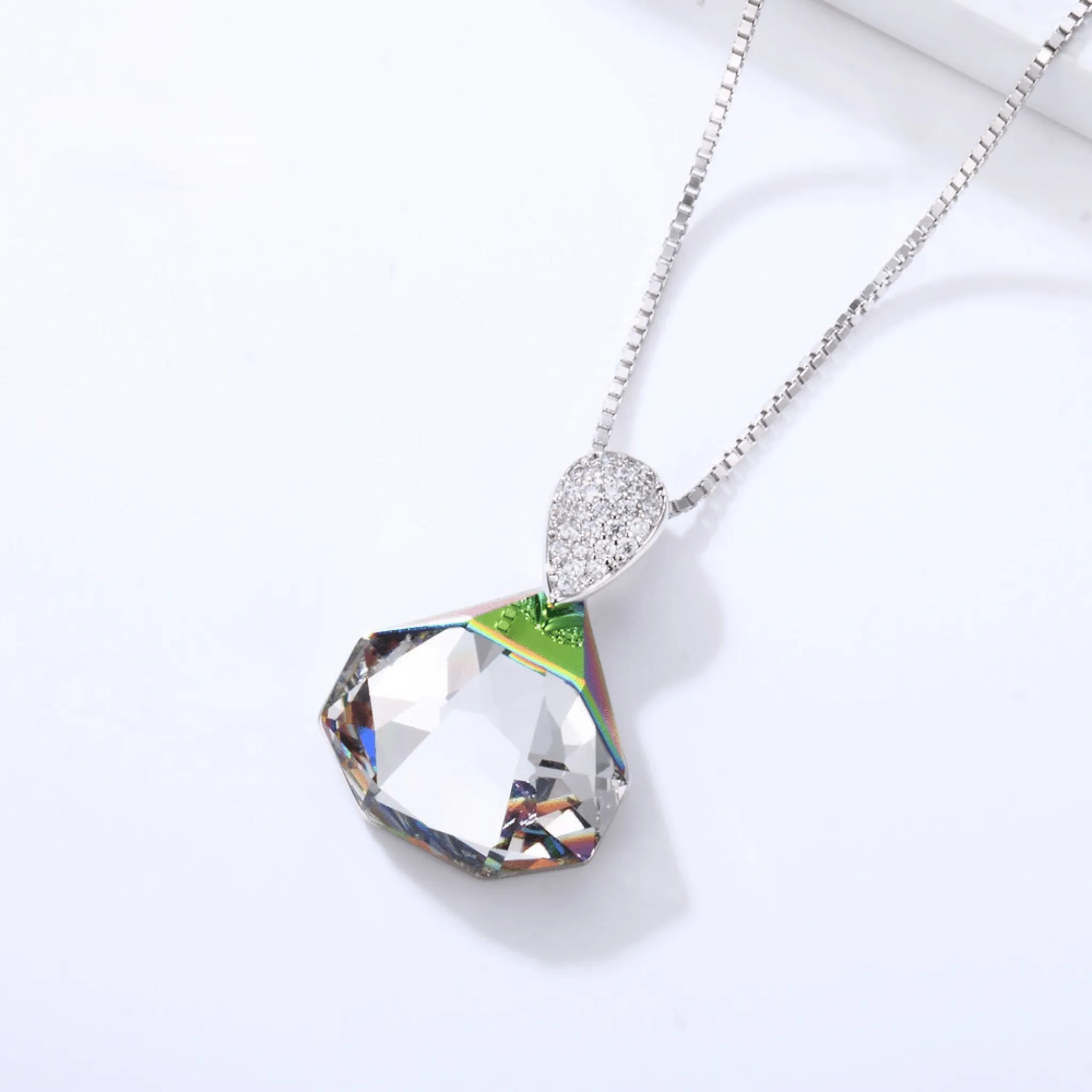 Stunning Swarovski Crystal Necklace - Princess Diamond Shape