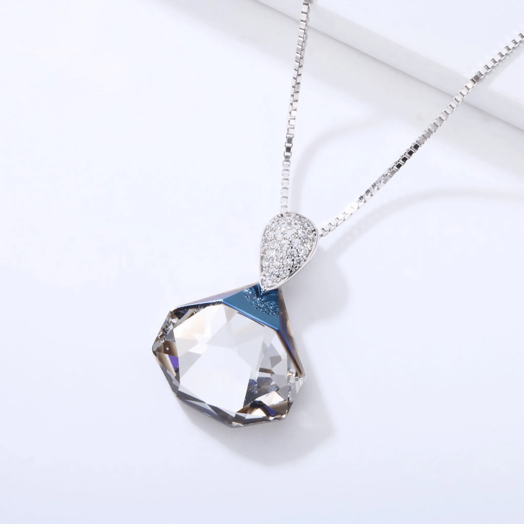 Stunning Swarovski Crystal Necklace - Princess Diamond Shape