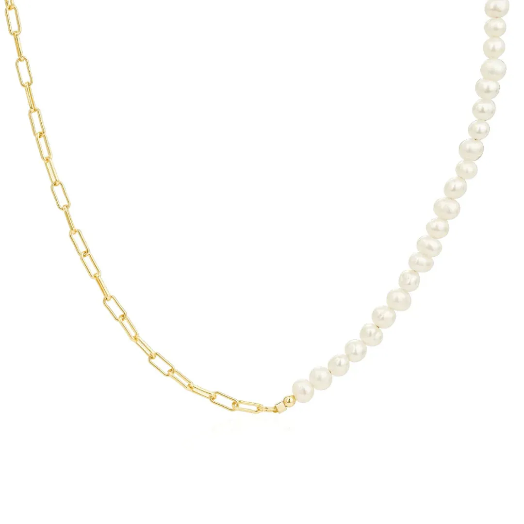 The affordable LWJ pearl and gold necklace - perfect for any occasion