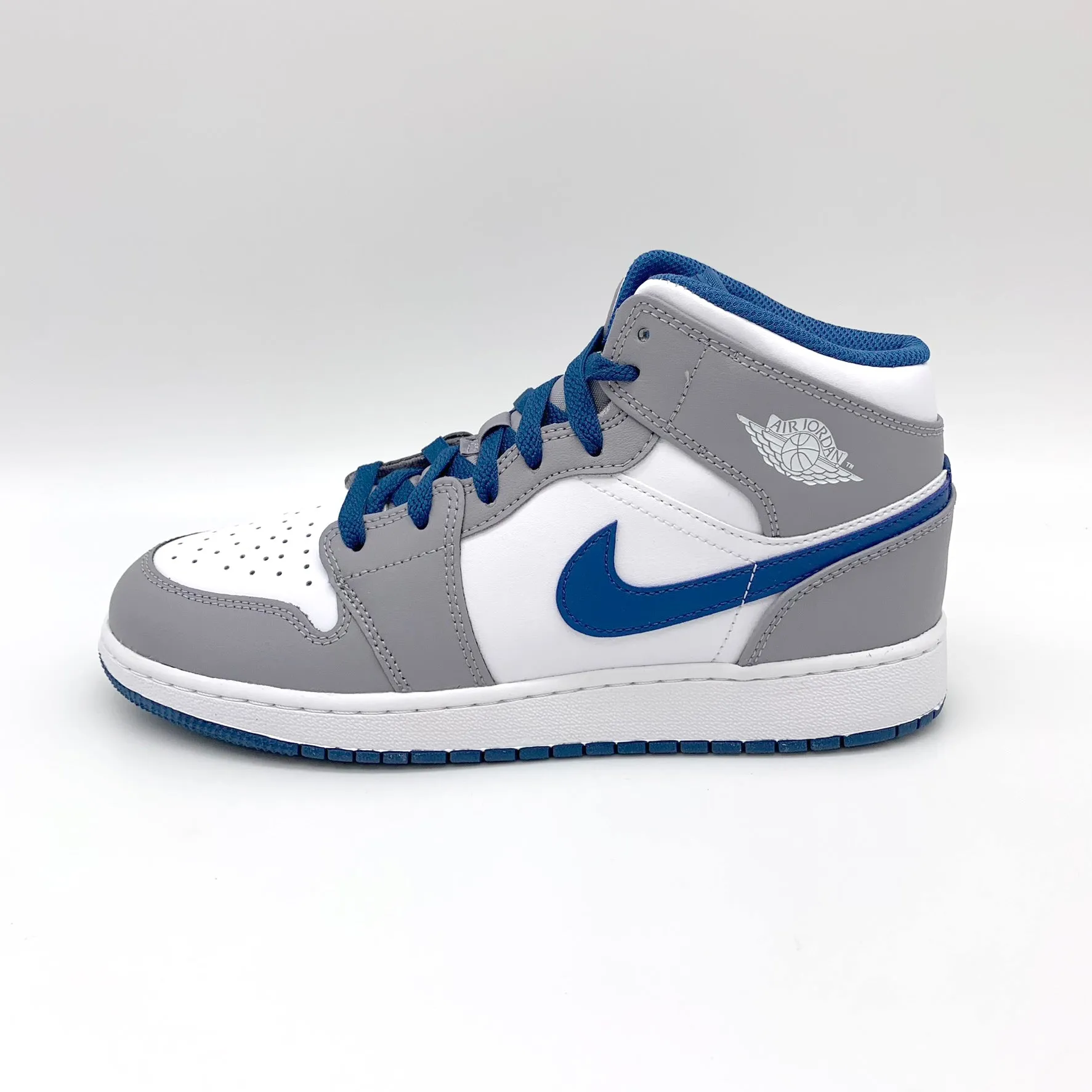 True Blue Cement Jordan 1 Mid sneakers