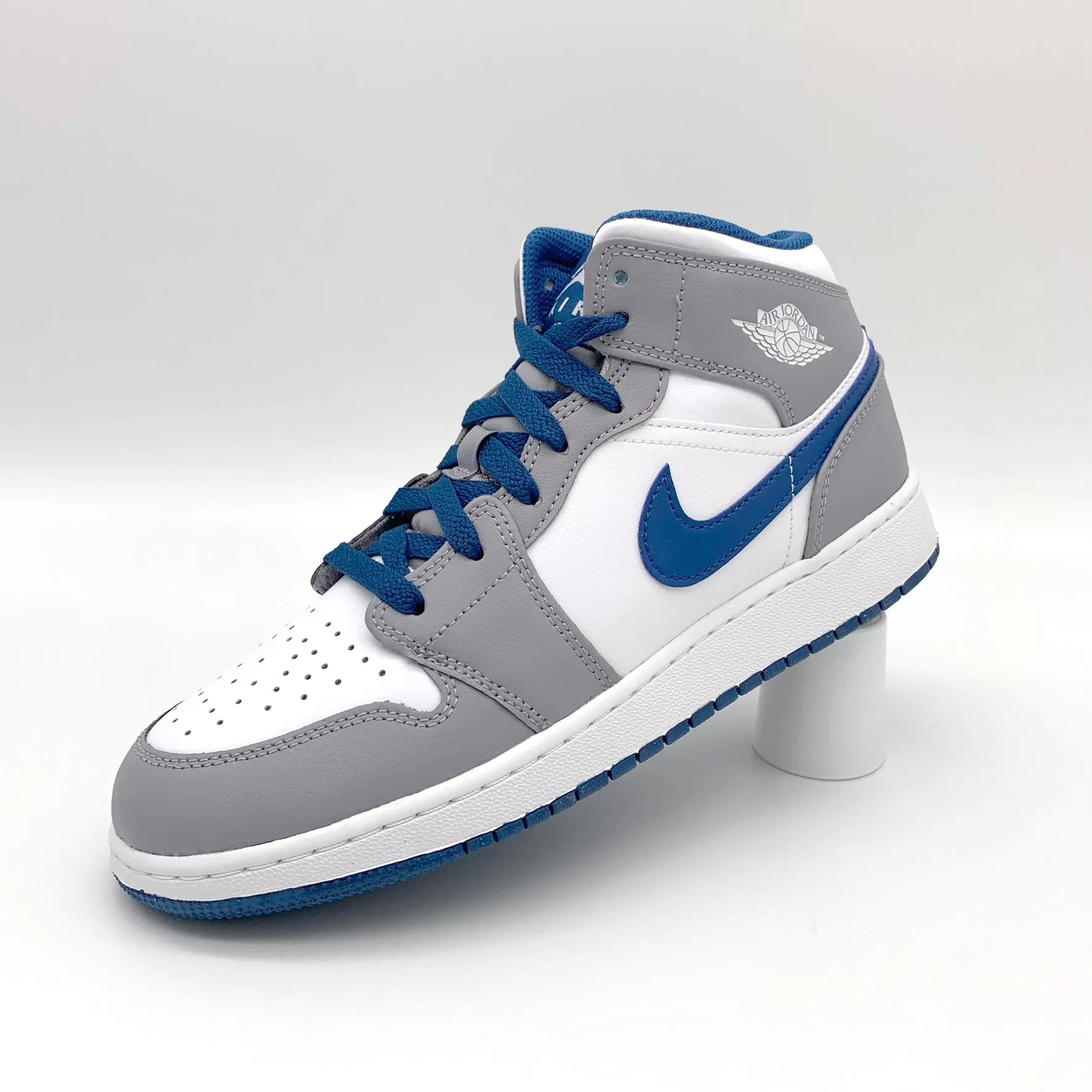 True Blue Cement Jordan 1 Mid sneakers